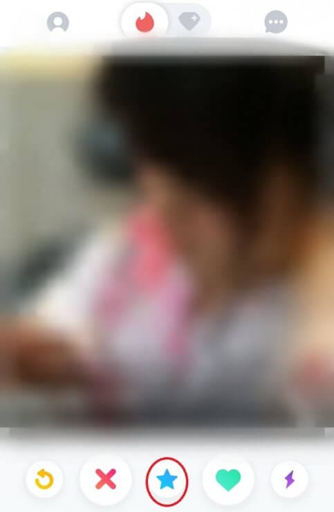 マッチアップ編集部が実際に試したTinderのスーパーライクを押すときの画面